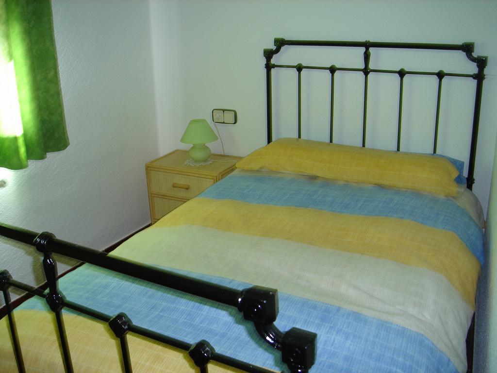 Apartamentos Serrano Ribatajada Extérieur photo