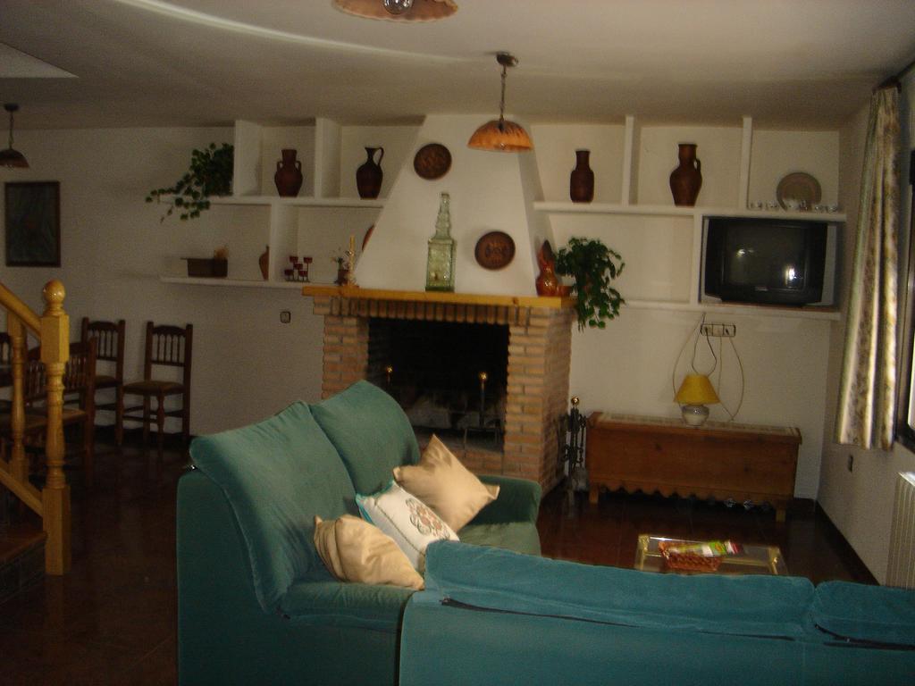 Apartamentos Serrano Ribatajada Extérieur photo