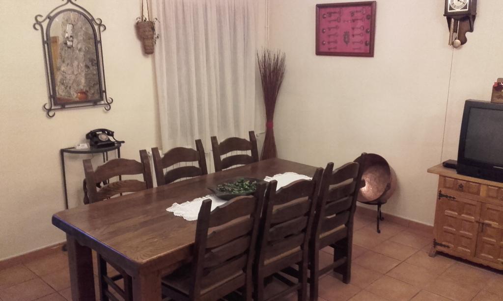 Apartamentos Serrano Ribatajada Extérieur photo